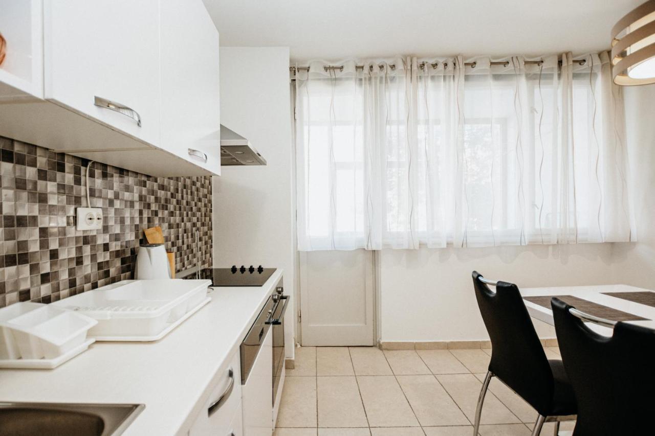 Double And Single S Apartments 扎达尔 外观 照片
