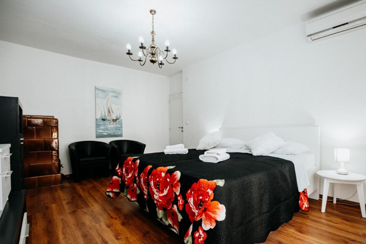 Double And Single S Apartments 扎达尔 外观 照片